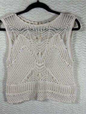 Crochet Knit Sleeveless Top in Cream